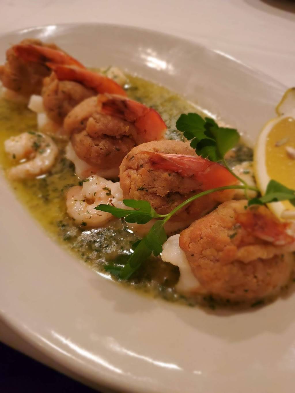 Iannuccilli restaurant | restaurant | 1791 Cranston St, Cranston, RI 02920, USA | 4018656820 OR +1 401-865-6820