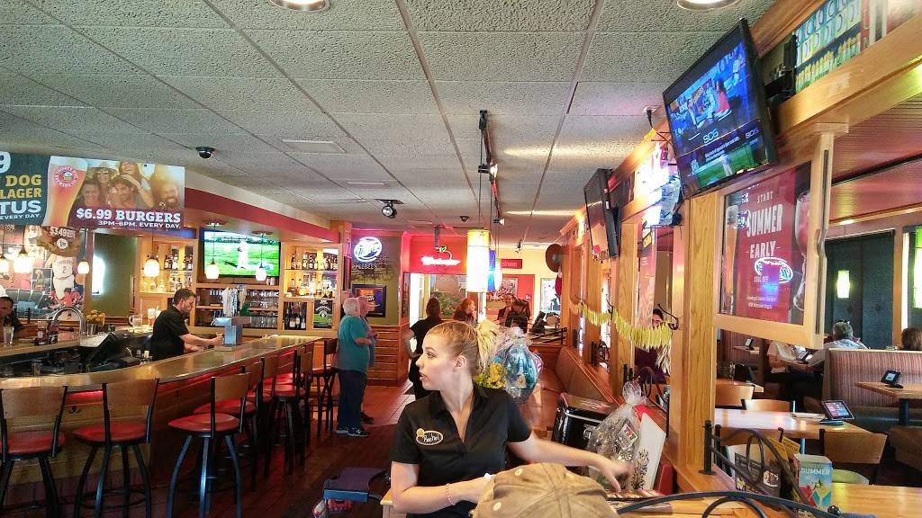 Applebees Grill + Bar | restaurant | 9174 Mentor Ave, Mentor, OH 44060, USA | 4409743777 OR +1 440-974-3777