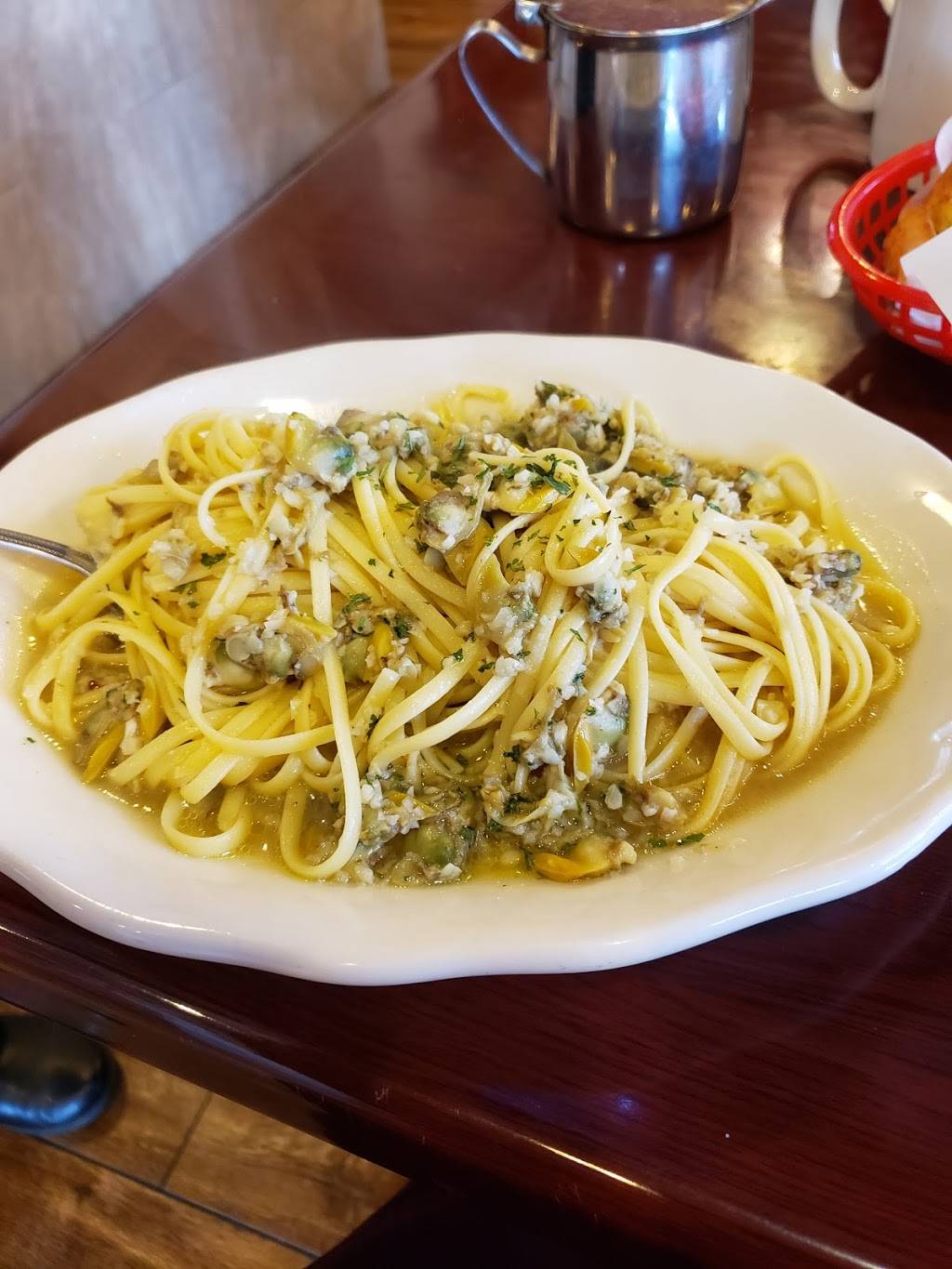 Giuseppes Italian Restaurant | restaurant | 18855 Bear Valley Rd, Apple Valley, CA 92308, USA | 7602471999 OR +1 760-247-1999