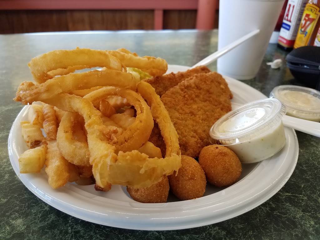 Dixie Drive In | restaurant | 600 Montague Ave, Greenwood, SC 29649, USA | 8642292312 OR +1 864-229-2312