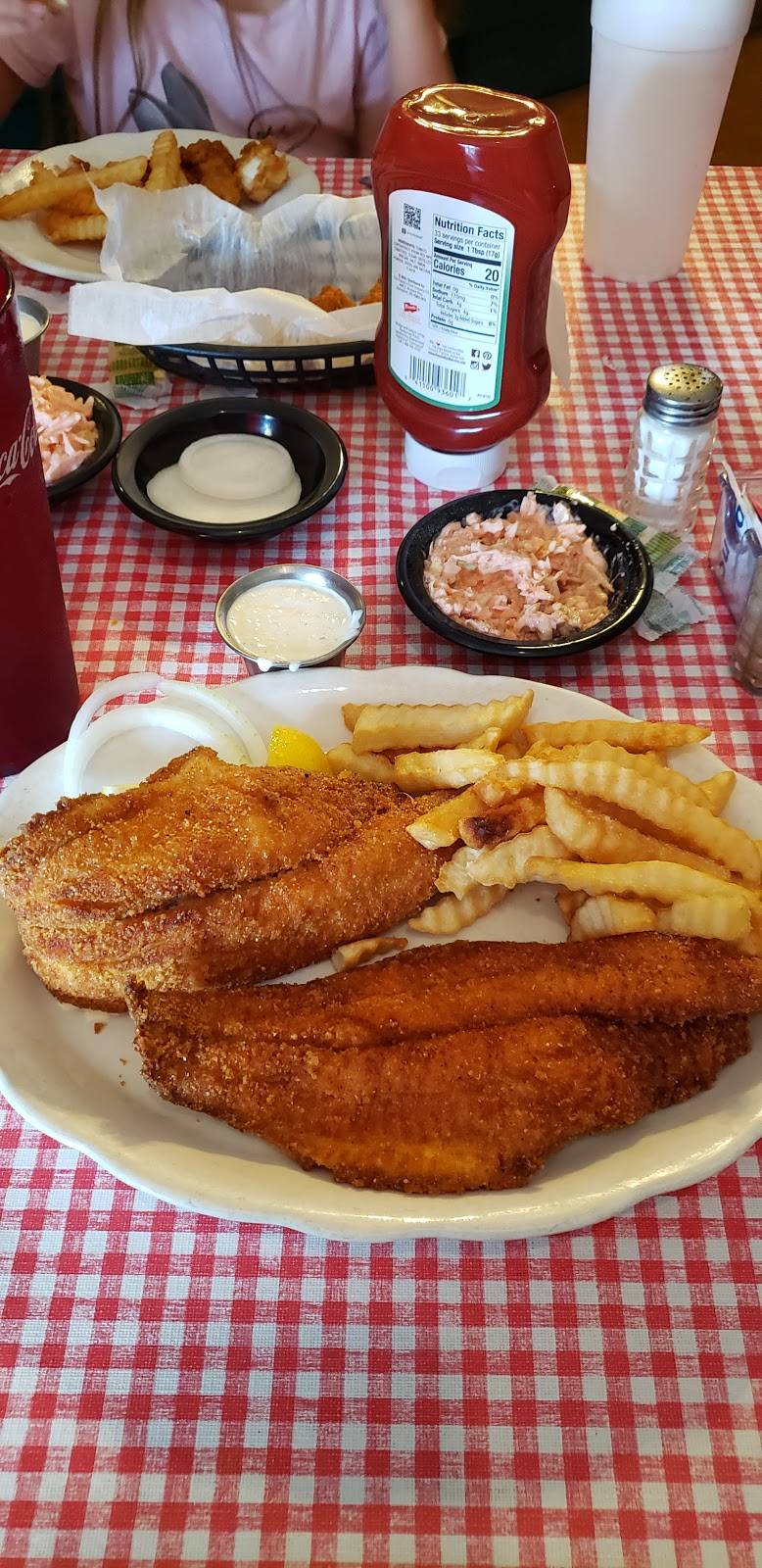 Driskill Fish & Steak | restaurant | 2450 Main St, Plantersville, MS 38862, USA | 6628400040 OR +1 662-840-0040