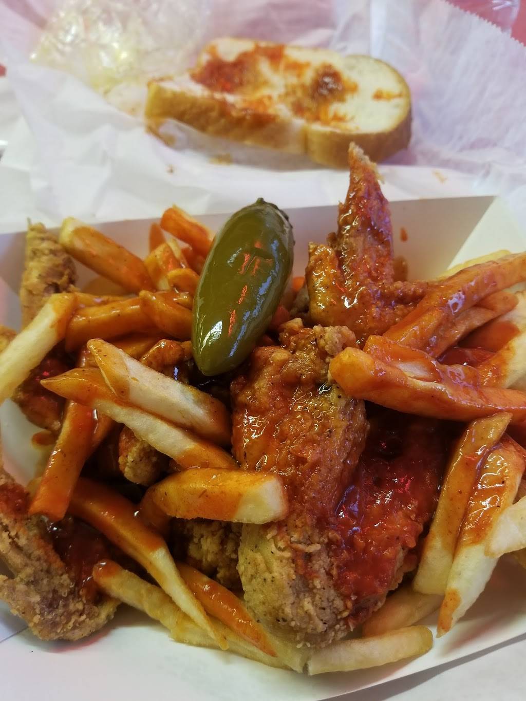 Harolds Chicken #14 Hyde Park | restaurant | 1208 E 53rd St, Chicago, IL 60615, USA | 7737529270 OR +1 773-752-9270