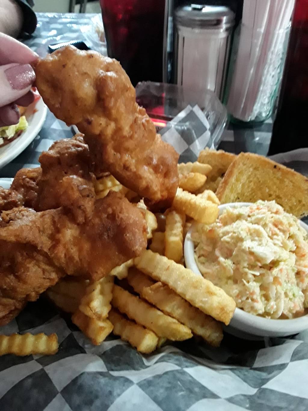 Happy Dayz Diner | restaurant | 123 W University Dr, Somerset, KY 42501, USA | 6068022071 OR +1 606-802-2071