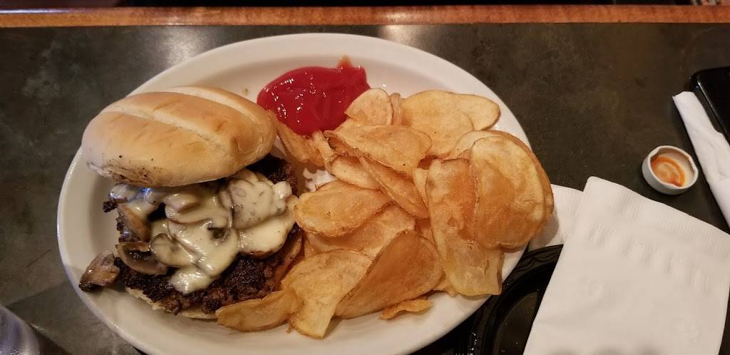 The Railshake | restaurant | 504 Walnut St, Highland, IL 62249, USA | 6186514900 OR +1 618-651-4900