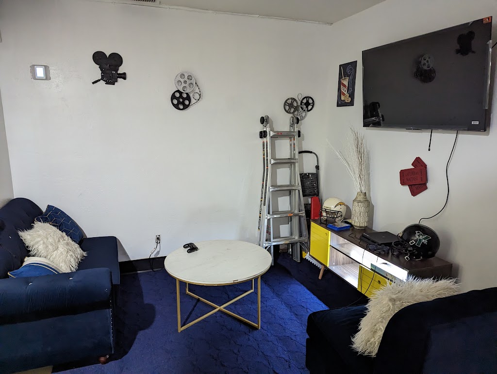 The chill spot LLC | restaurant | 10215 N 28th Dr suite a, Phoenix, AZ 85051, USA | 6025125939 OR +1 602-512-5939