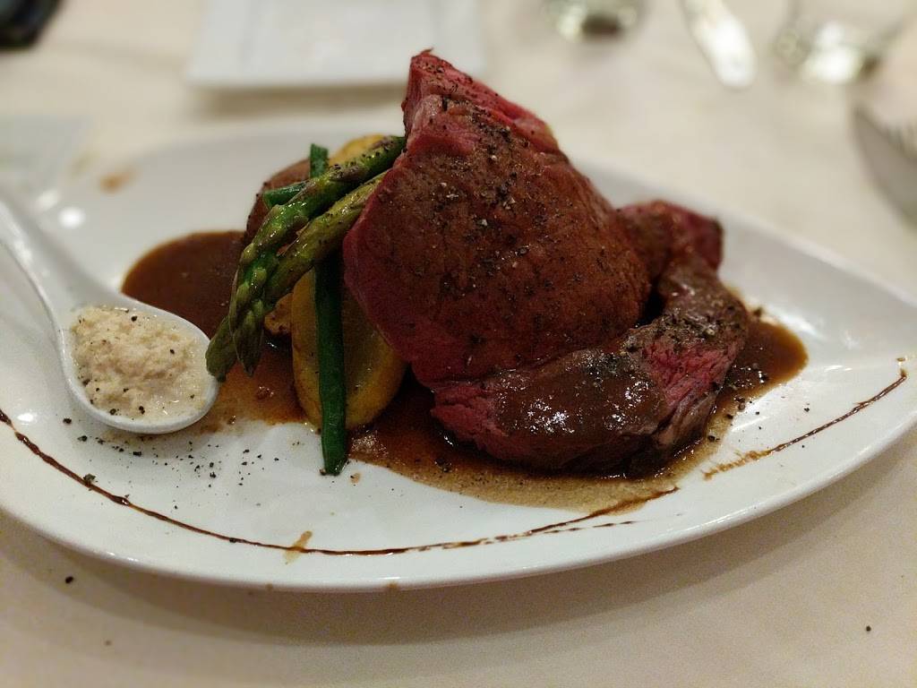 Harpos Restaurant | restaurant | 44 Stevenson Rd S, Oshawa, ON L1J 2K6, Canada | 9054362977 OR +1 905-436-2977