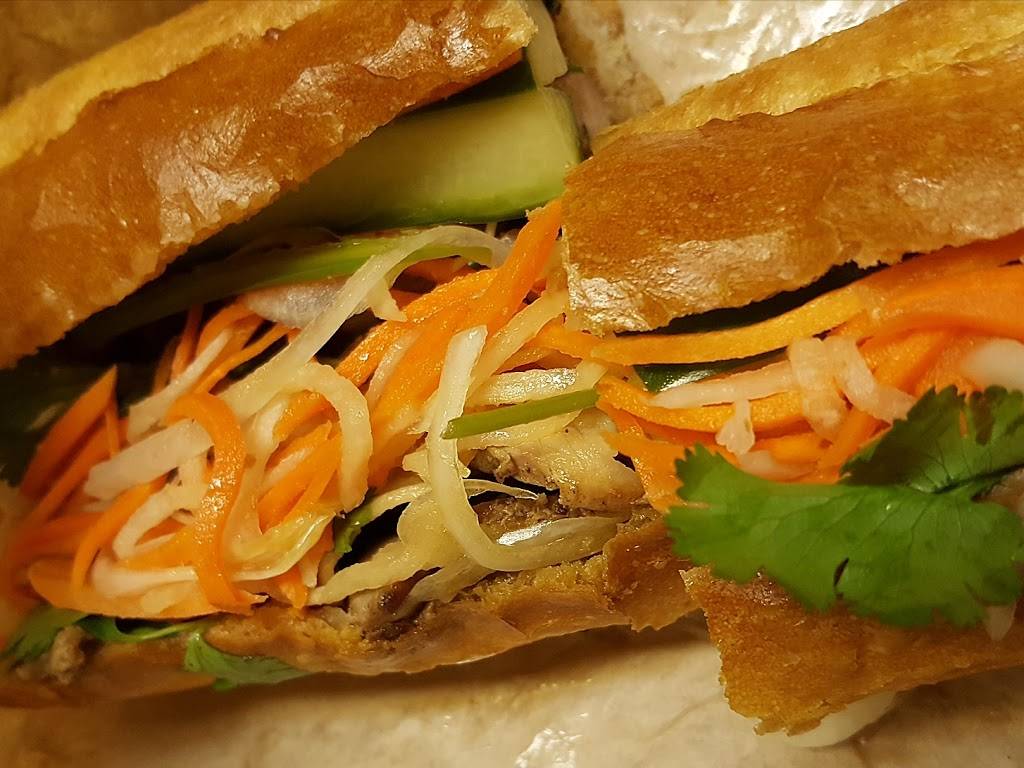 Blurr Kitchen | restaurant | 2374 El Camino Real, Santa Clara, CA 95050, USA | 4082431868 OR +1 408-243-1868