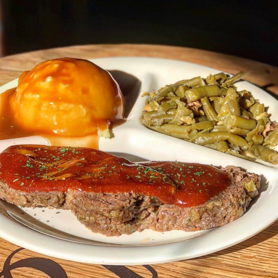 Brownies The Shed Grille & Bar | restaurant | 9900 Linn Station Rd, Louisville, KY 40223, USA | 5023269830 OR +1 502-326-9830