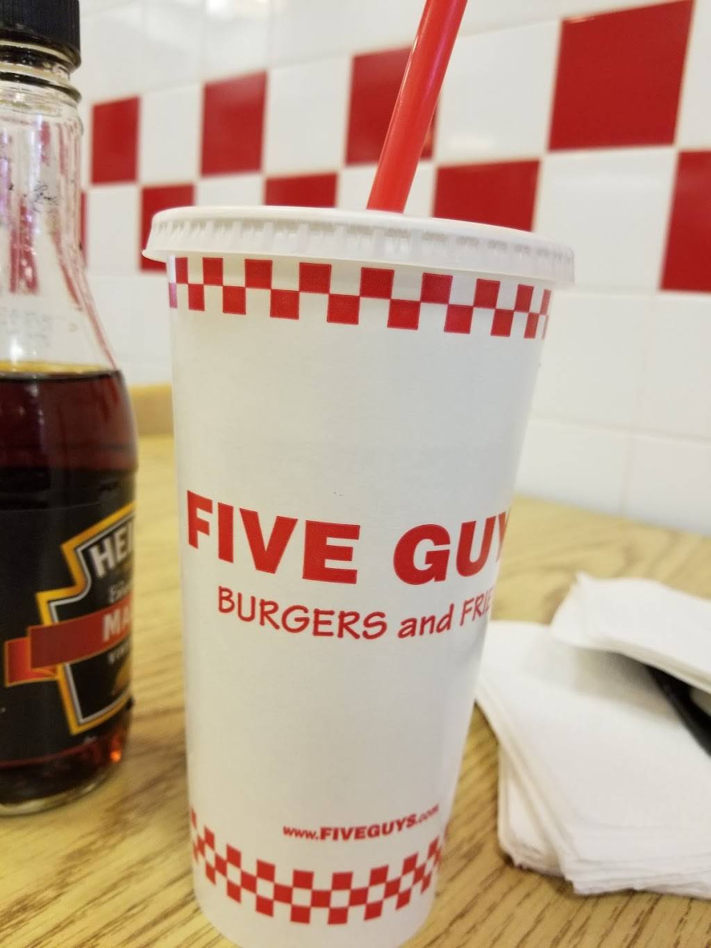 Five Guys | meal takeaway | 6546 Jericho Turnpike, Commack, NY 11725, USA | 6318580003 OR +1 631-858-0003
