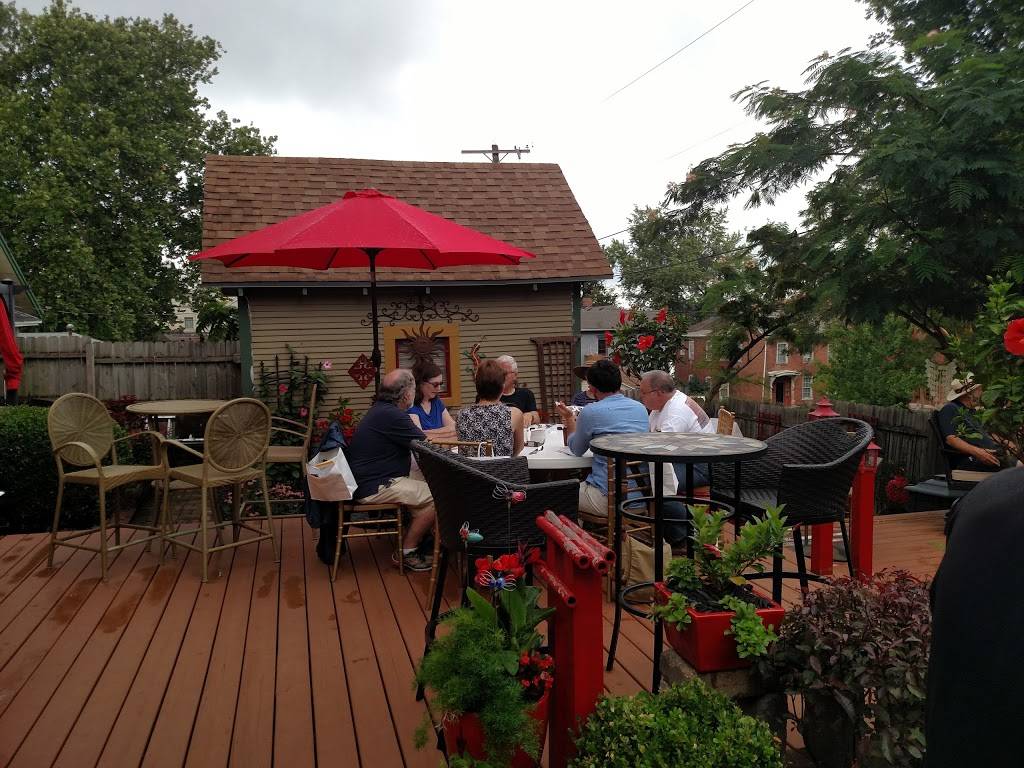 JC Wyatt House | restaurant | 1309 Felix St, St Joseph, MO 64501, USA | 8166761004 OR +1 816-676-1004