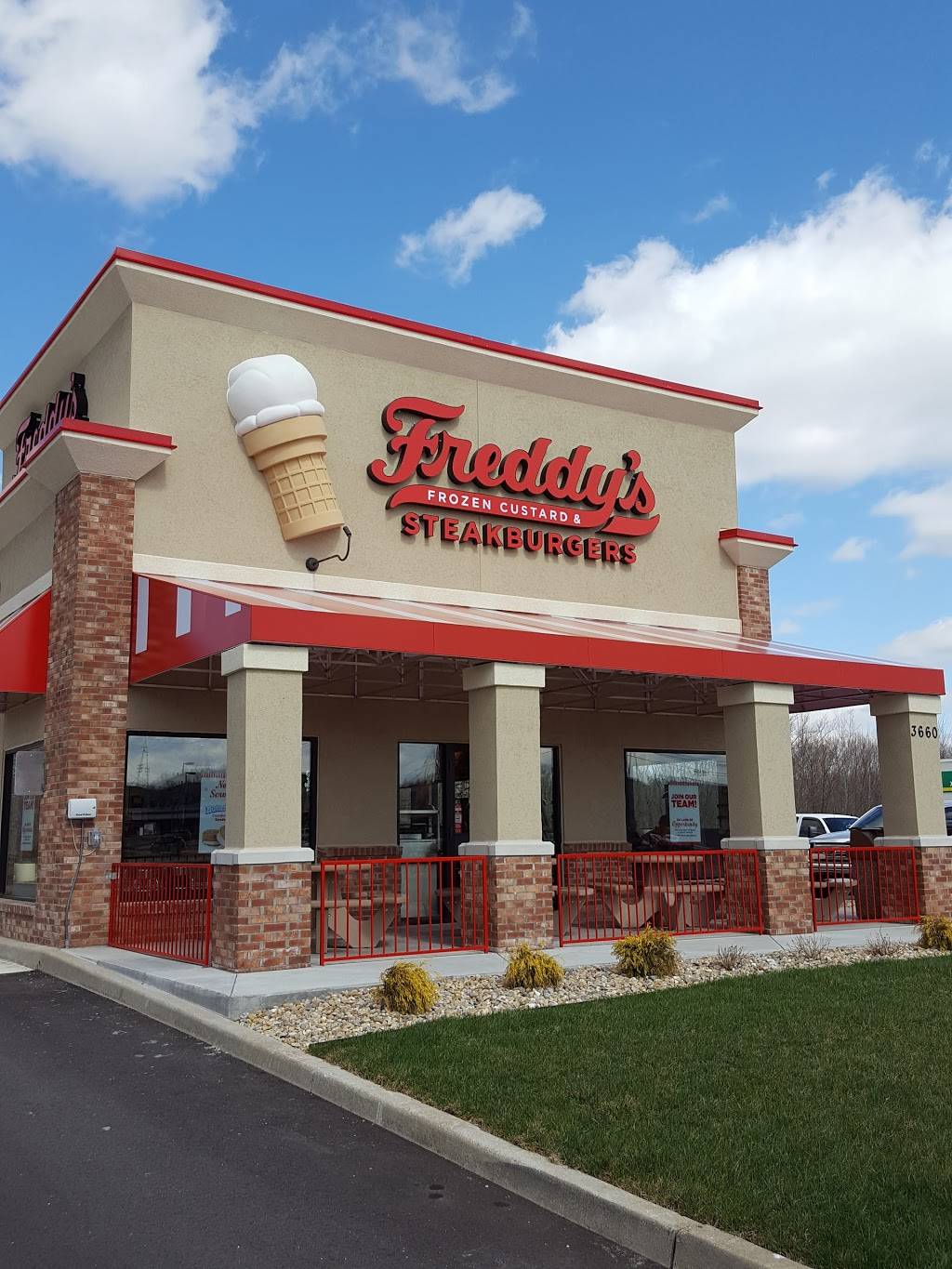 Freddys Frozen Custard & Steakburgers | restaurant | 3660 Jonathan Moore Pike, Columbus, IN 47201, USA | 8127990509 OR +1 812-799-0509