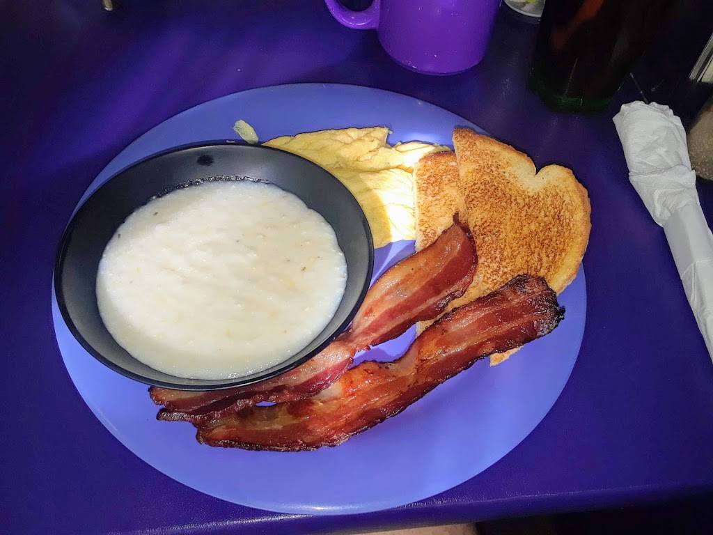 Taylor Cuisine Cafe & Catering | restaurant | 731 N Howe St, Southport, NC 28461, USA | 9104540088 OR +1 910-454-0088