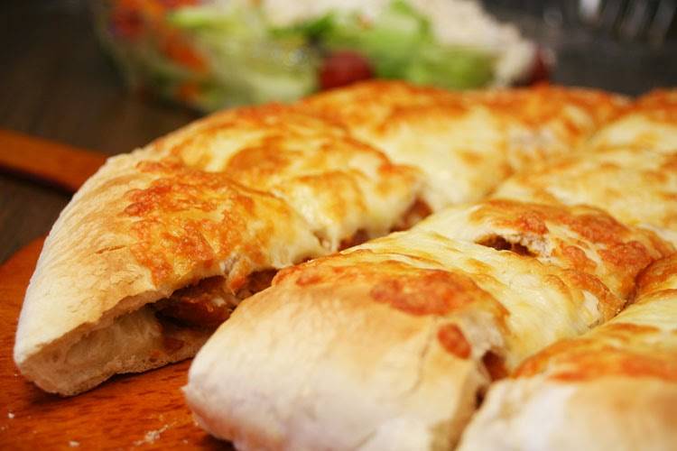 Town House Pizza & Roast Beef | meal delivery | 300 Eliot St, Ledgemer, Ashland, MA 01721, USA | 5088813010 OR +1 508-881-3010