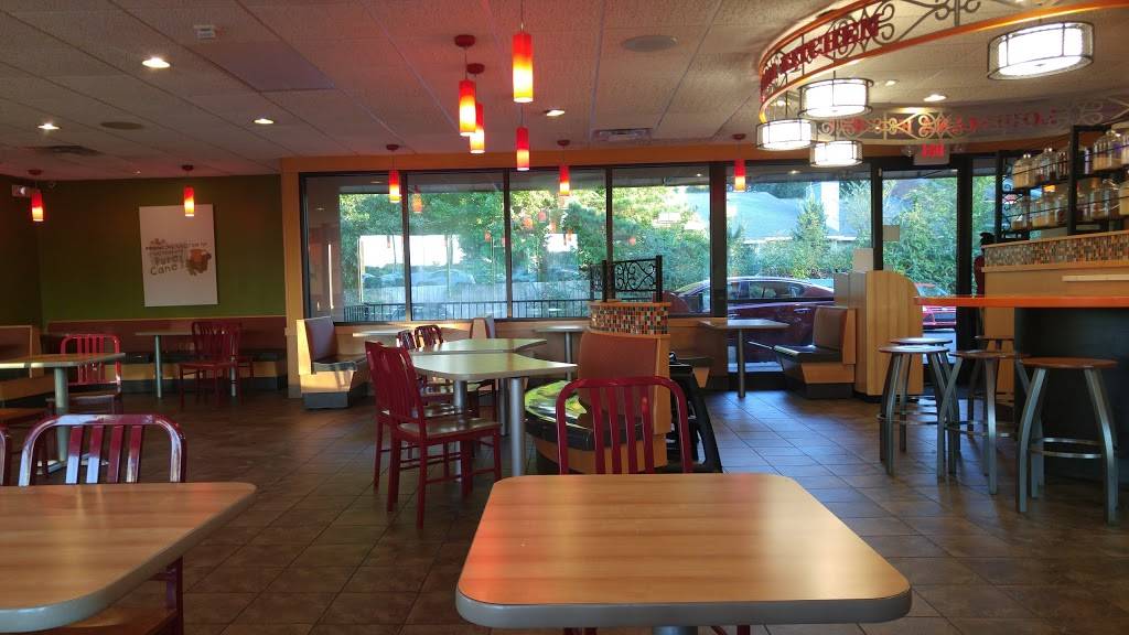Popeyes Louisiana Kitchen | restaurant | 1701 Pinewinds Dr, Raleigh, NC 27603, USA | 9193290069 OR +1 919-329-0069