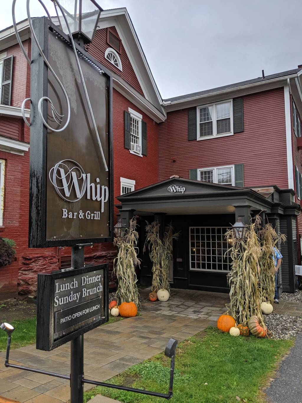 Whip Bar & Grill | restaurant | 18 Main St, Stowe, VT 05672, USA | 8022536554 OR +1 802-253-6554