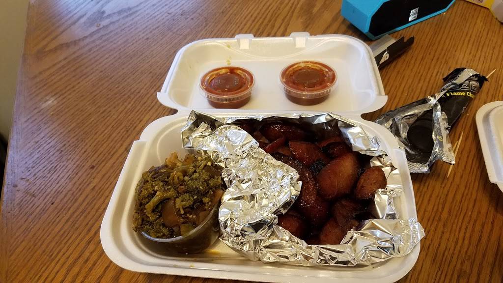 RE BBQ | restaurant | 600 Woodward Heights, Ferndale, MI 48220, USA | 2487214878 OR +1 248-721-4878