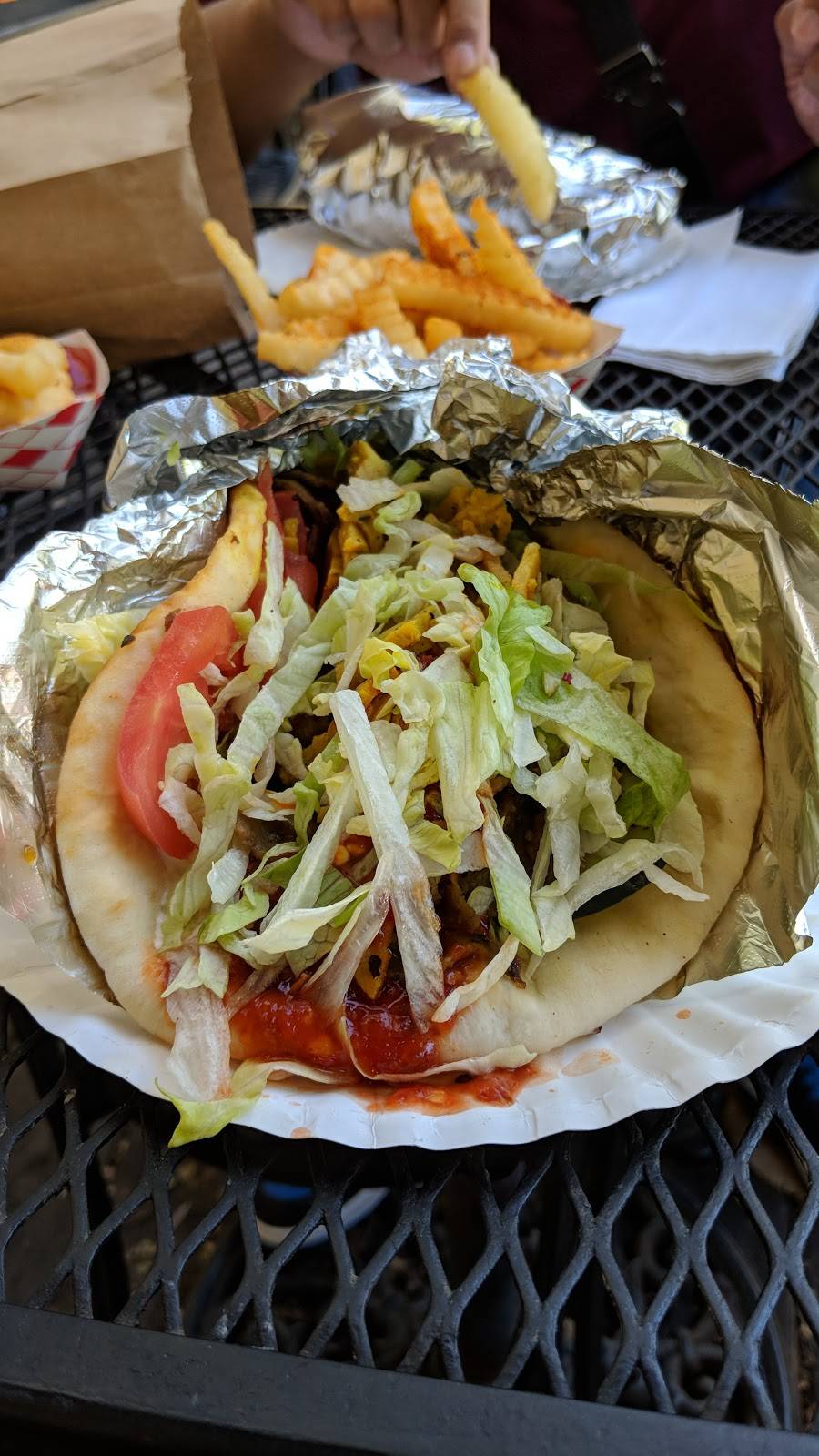 Sams Restaurant | restaurant | 301 B St, Davis, CA 95616, USA | 5307582855 OR +1 530-758-2855