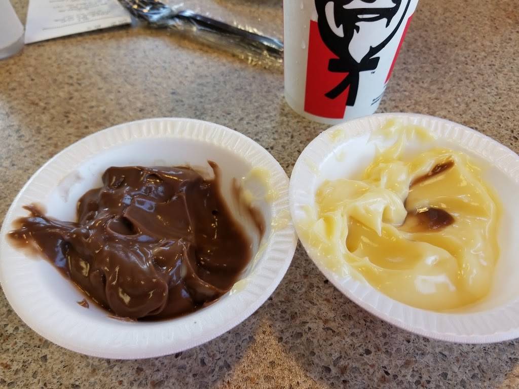 KFC | restaurant | 640 N Main St, Bluffton, IN 46714, USA | 2608249367 OR +1 260-824-9367