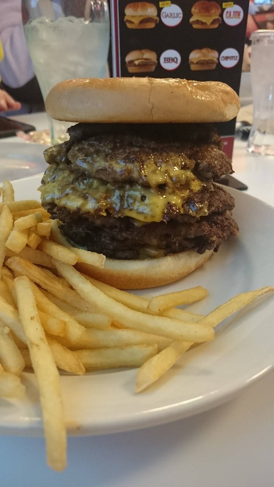 Steak n Shake | restaurant | 4501 S Emerson Ave, Indianapolis, IN 46203, USA | 3177862184 OR +1 317-786-2184