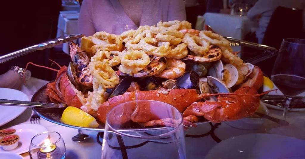 Lisbon By Night | restaurant | 802 Dundas St W, Toronto, ON M6J 1V3, Canada | 4166036522 OR +1 416-603-6522