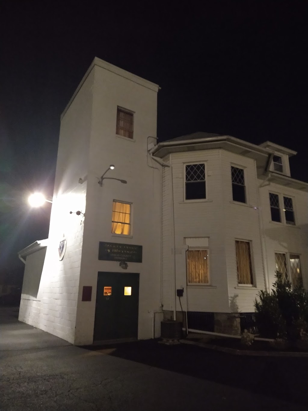 The Columbian Home | restaurant | 1519 Greenleaf St, Allentown, PA 18102, USA | 6104326333 OR +1 610-432-6333