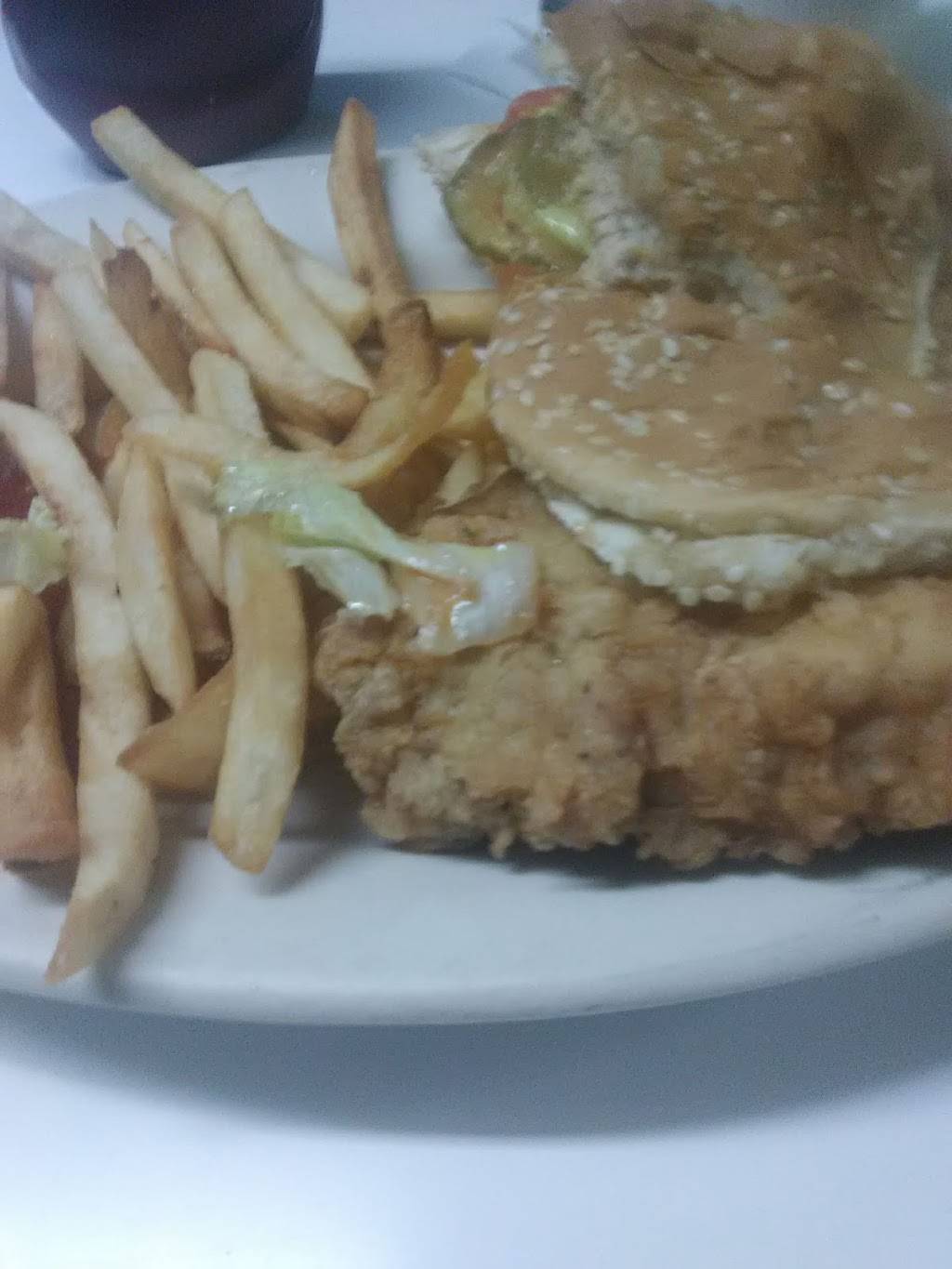 Joans Drive-In | restaurant | 164 Court St, Marshall, MO 65340, USA | 6608867771 OR +1 660-886-7771