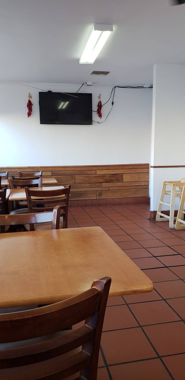 Classic Burger Cafe #9 | restaurant | 2907, 14362 Telegraph Rd, Whittier, CA 90604, USA | 5629440100 OR +1 562-944-0100