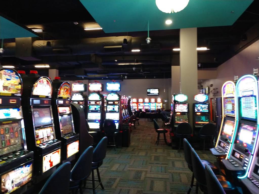 Thunderbird Casino | restaurant | 2051 S Gordon Cooper Dr, Shawnee, OK 74801, USA | 4052732679 OR +1 405-273-2679