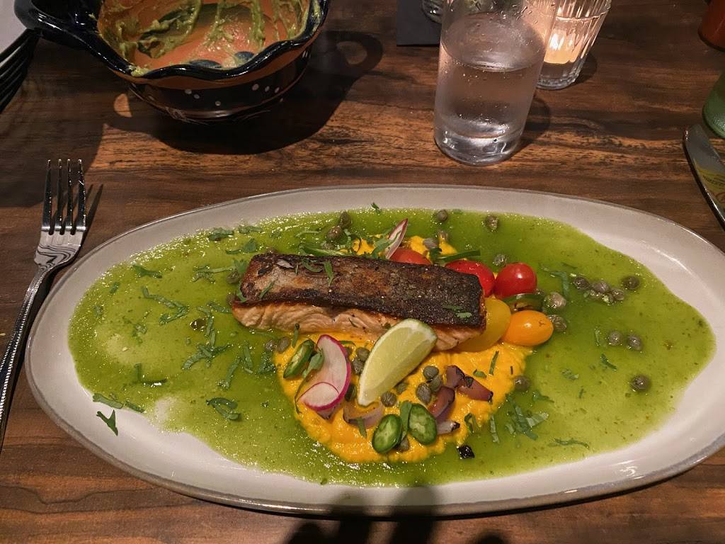 Mezcla Cocina Y Cantina | restaurant | 2 Cherokee Blvd, Chattanooga, TN 37405, USA | 4235416000 OR +1 423-541-6000