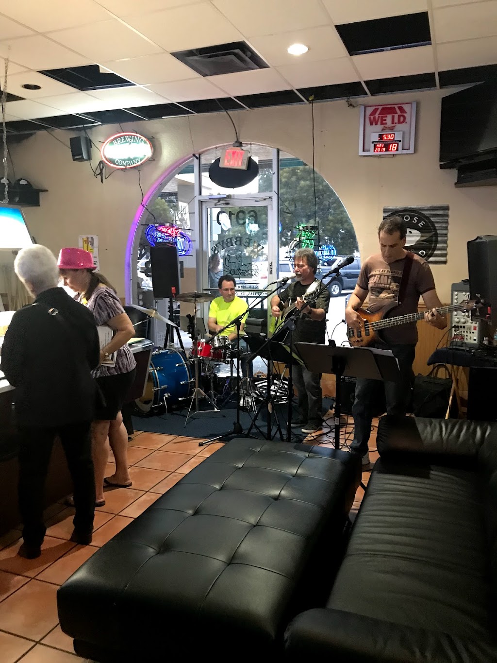 Webbys Grub & Pub | restaurant | 6910 Cypress Rd, Plantation, FL 33317, USA | 9543277272 OR +1 954-327-7272