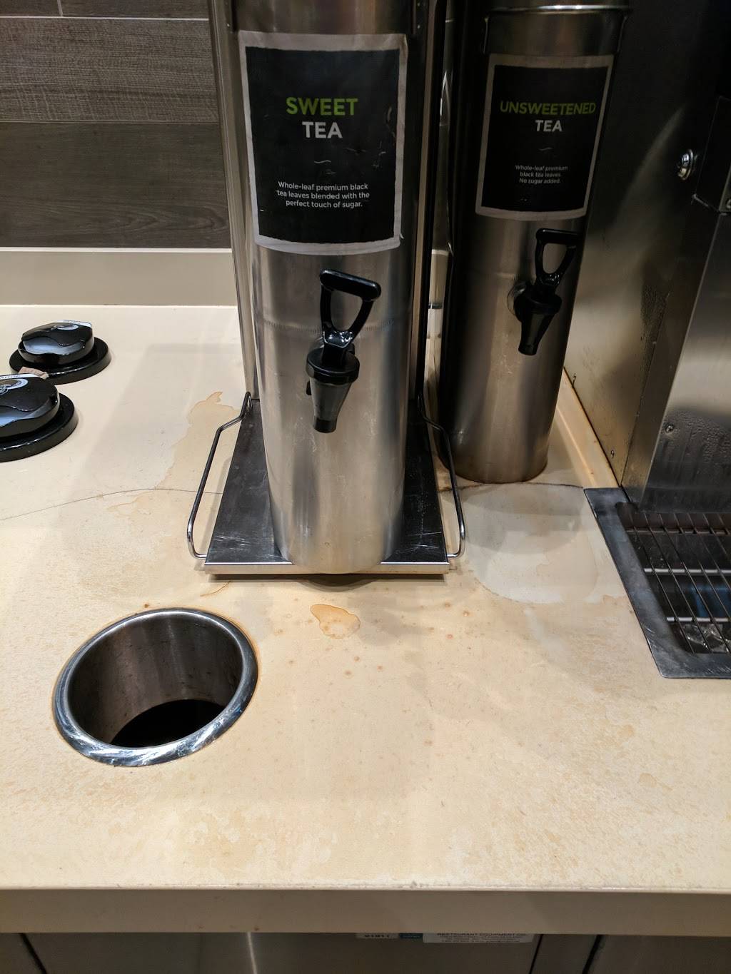 Panda Express | restaurant | 3940 N Gloster St, Tupelo, MS 38804, USA | 6626208887 OR +1 662-620-8887