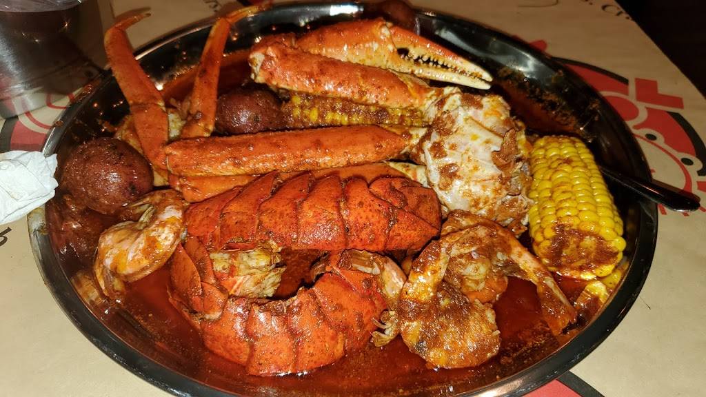 Mr. and Mrs. Crab | restaurant | 1251 E Fowler Ave, Tampa, FL 33612, USA | 8135708885 OR +1 813-570-8885
