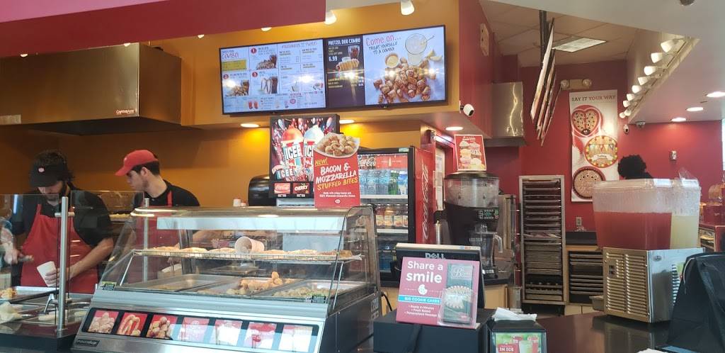 Pretzelmaker | restaurant | 11401 Pines Blvd #614, Pembroke Pines, FL 33026, USA | 9544379705 OR +1 954-437-9705