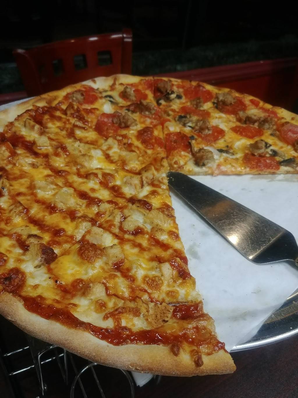 The Flavor Point | restaurant | 589 Hanover Rd, Meriden, CT 06451, USA | 2034403552 OR +1 203-440-3552