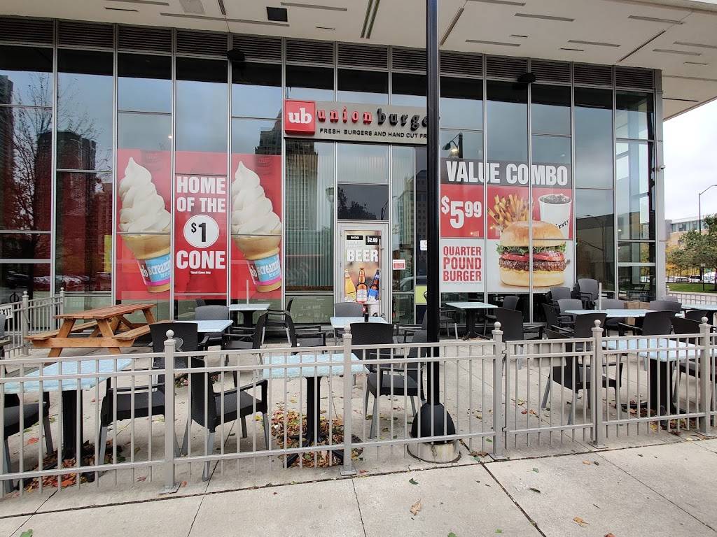 Union Burger | restaurant | 4188 Living Arts Dr #1, Mississauga, ON L5B 0H7, Canada | 9052764695 OR +1 905-276-4695