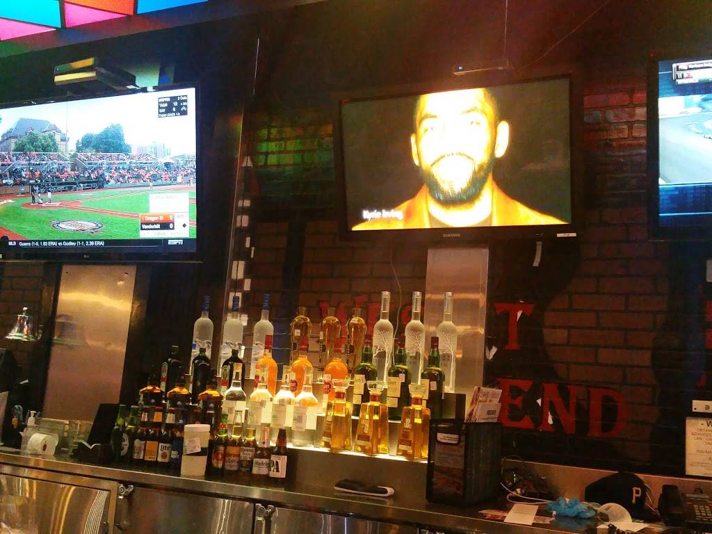 TGI Fridays | restaurant | 1713 N Market St, Dallas, TX 75202, USA | 2147442936 OR +1 214-744-2936