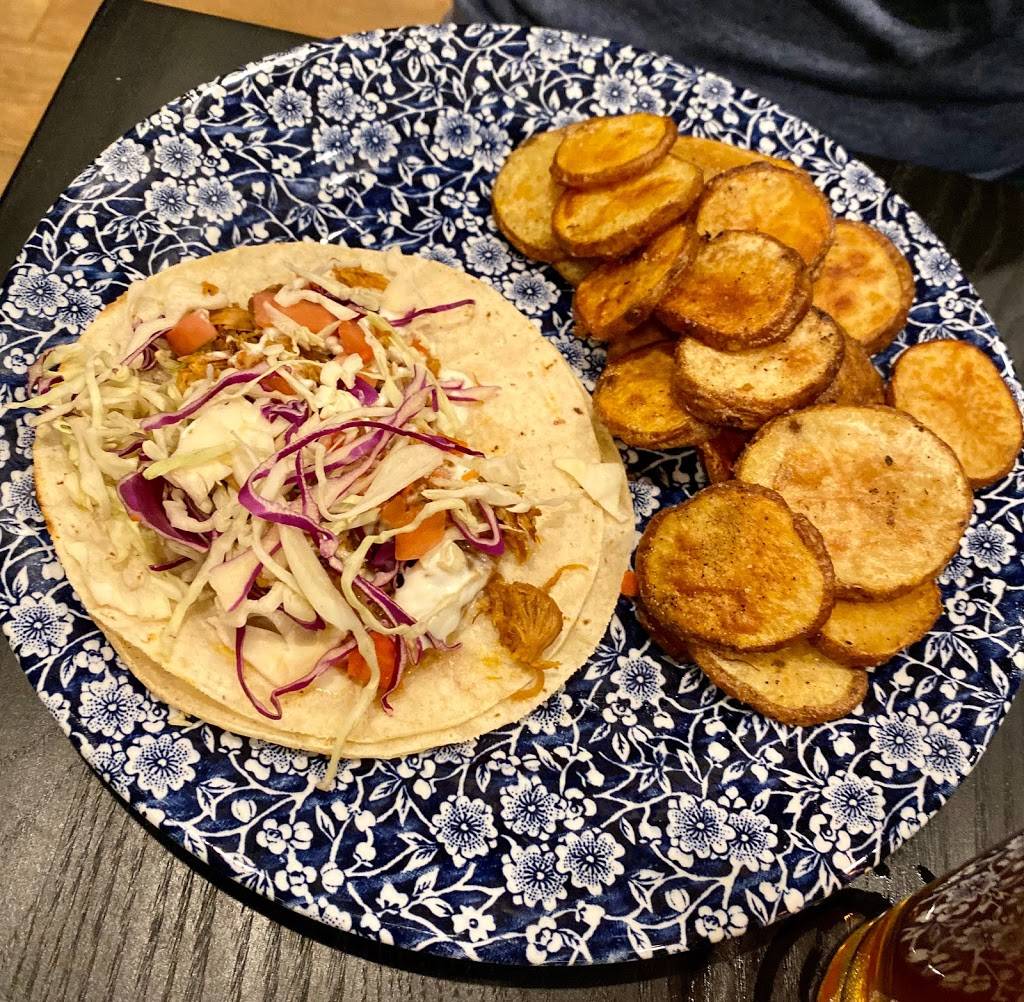 Public Greens | restaurant | 301 E Market St Suite 126, Indianapolis, IN 46204, USA | 3177850765 OR +1 317-785-0765