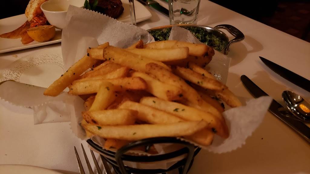 The Capital Grille | restaurant | 630 Old Country Rd, Garden City, NY 11530, USA | 5167461675 OR +1 516-746-1675