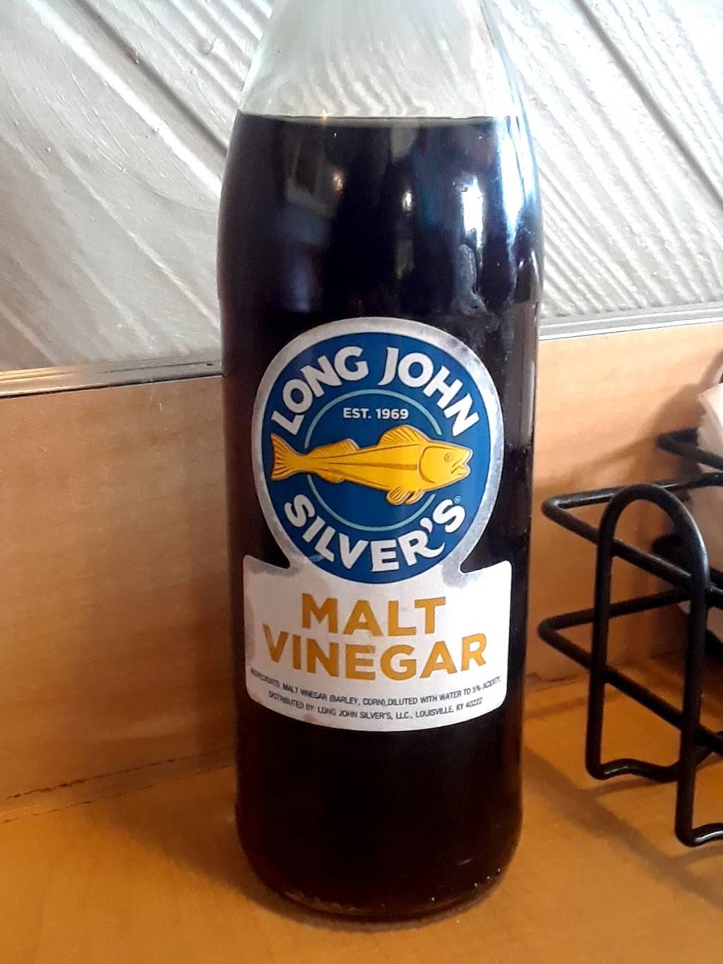 Long John Silvers | restaurant | 6645 W Happy Valley Rd, Glendale, AZ 85310, USA | 6238250284 OR +1 623-825-0284