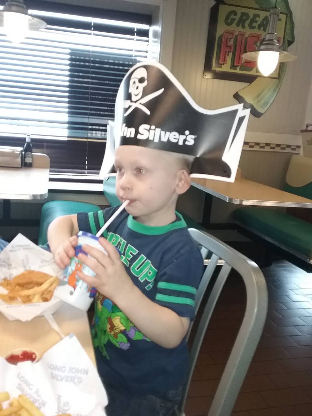 Long John Silvers | restaurant | 2000 Burton Ln, Martinsville, IN 46151, USA | 7653428139 OR +1 765-342-8139