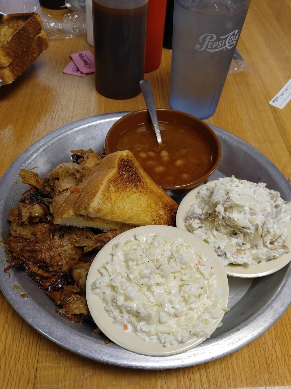 Big Dans BBQ | restaurant | 635 E Elk Ave, Elizabethton, TN 37643, USA | 4235422272 OR +1 423-542-2272