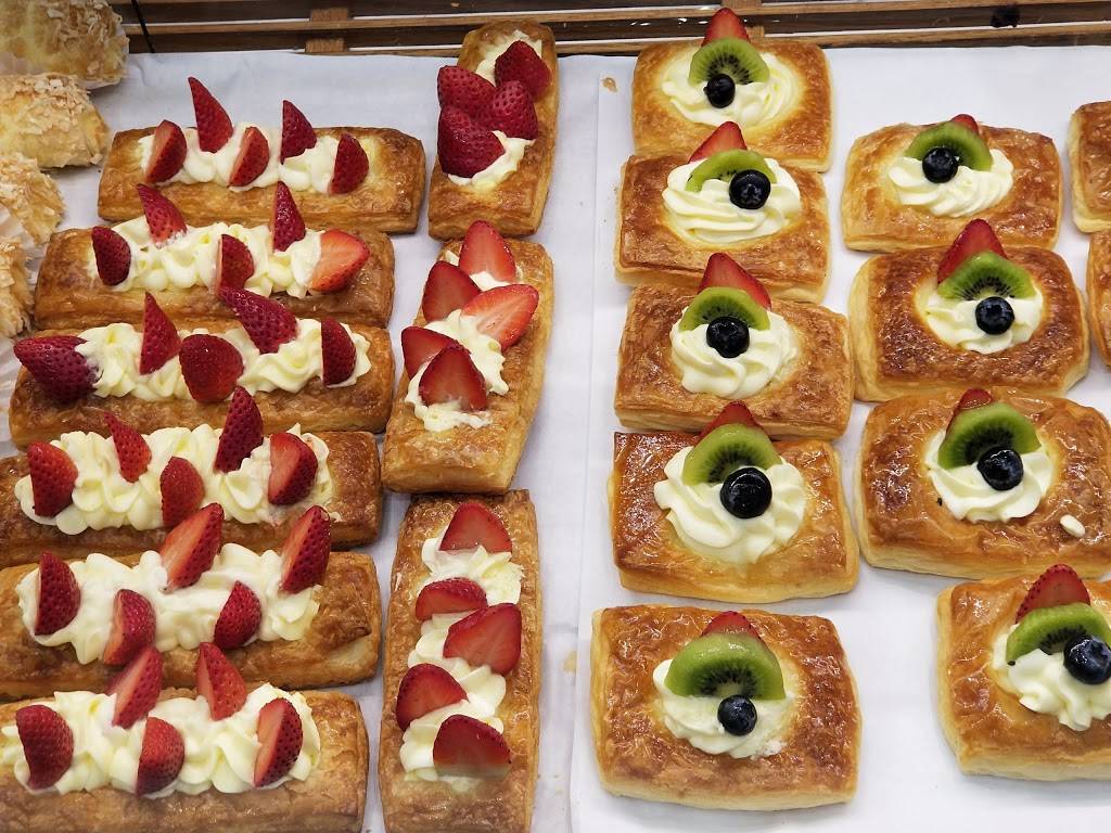 Paris Baguette | bakery | 5307 Beach Blvd #108, Buena Park, CA 90621, USA | 7146700044 OR +1 714-670-0044