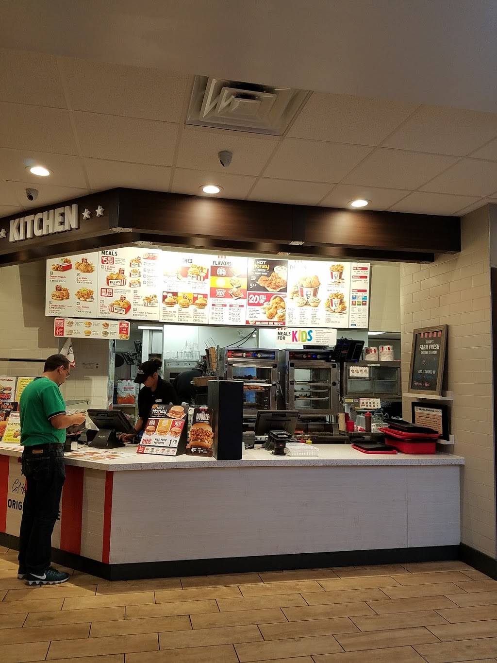 KFC | restaurant | 3780 Bee Ridge Rd, Sarasota, FL 34233, USA | 9419254535 OR +1 941-925-4535