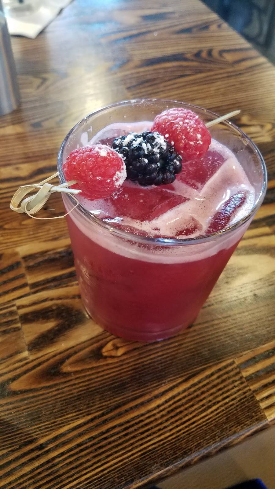 Cask + Shaker Craft Bar and Kitchen | restaurant | 10312 Forest Hill Blvd Ste 302, Wellington, FL 33414, USA | 5614246539 OR +1 561-424-6539