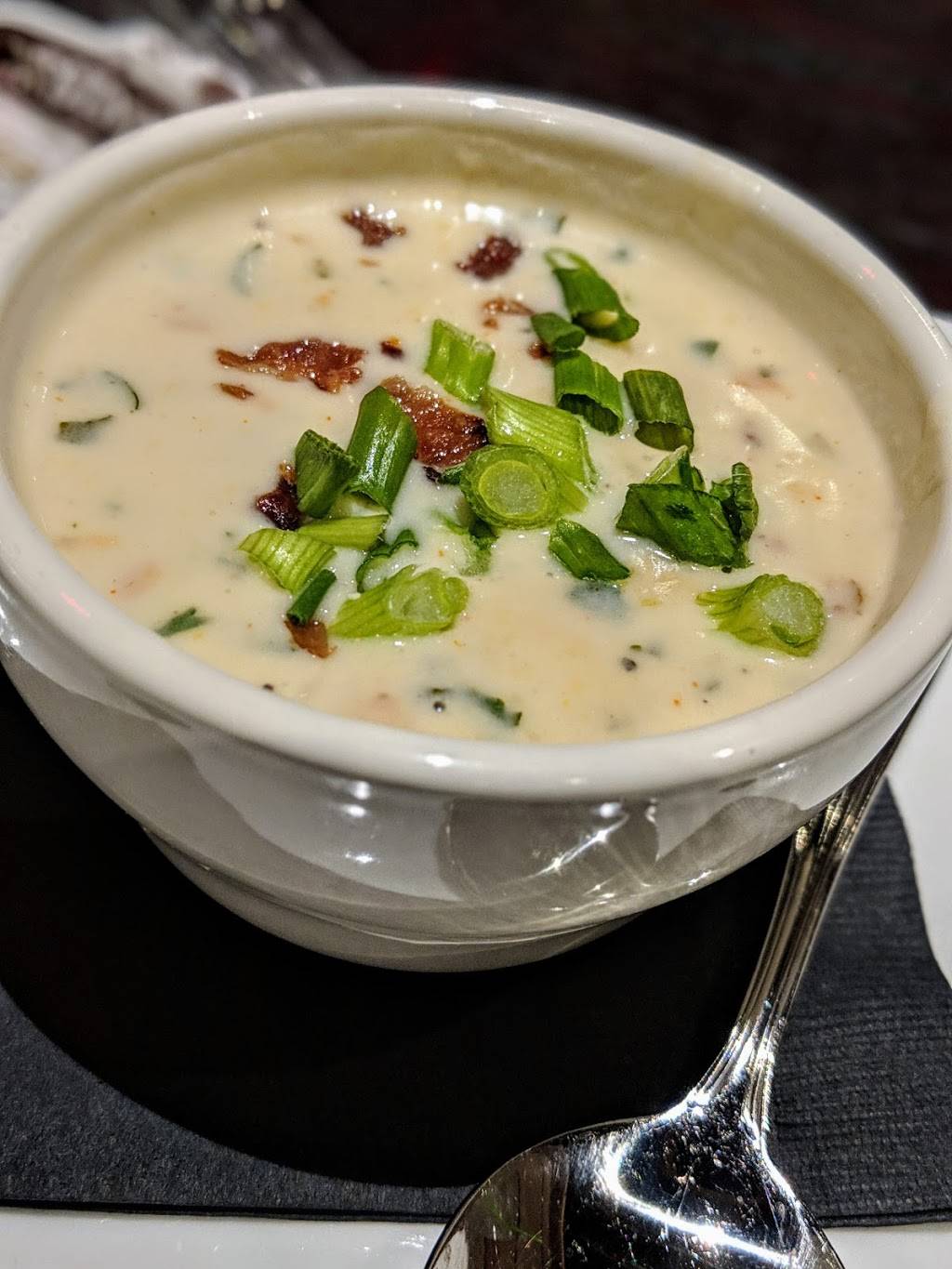 Sedona Taphouse | restaurant | 591 William St, Fredericksburg, VA 22401, USA | 5409402294 OR +1 540-940-2294