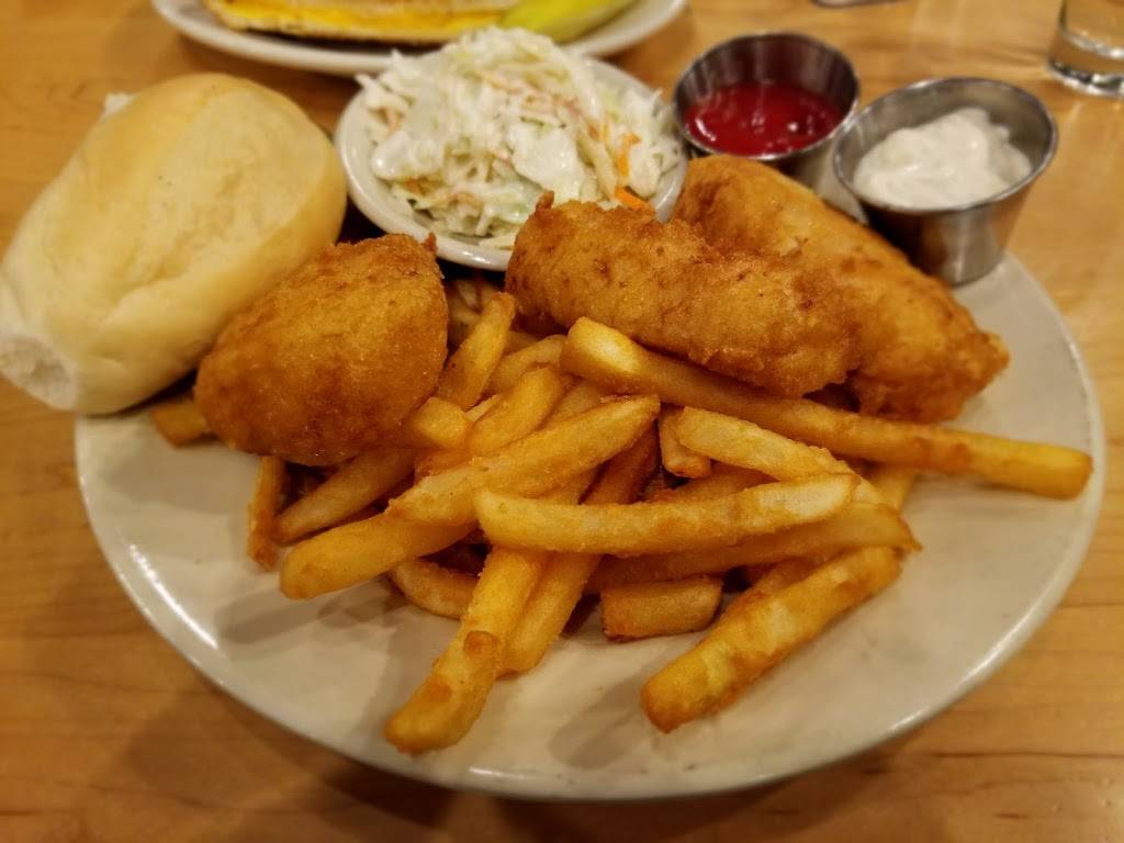 St. Francis Brewery & Restaurant | restaurant | 3825 S Kinnickinnic Ave, St Francis, WI 53235, USA | 4147444448 OR +1 414-744-4448