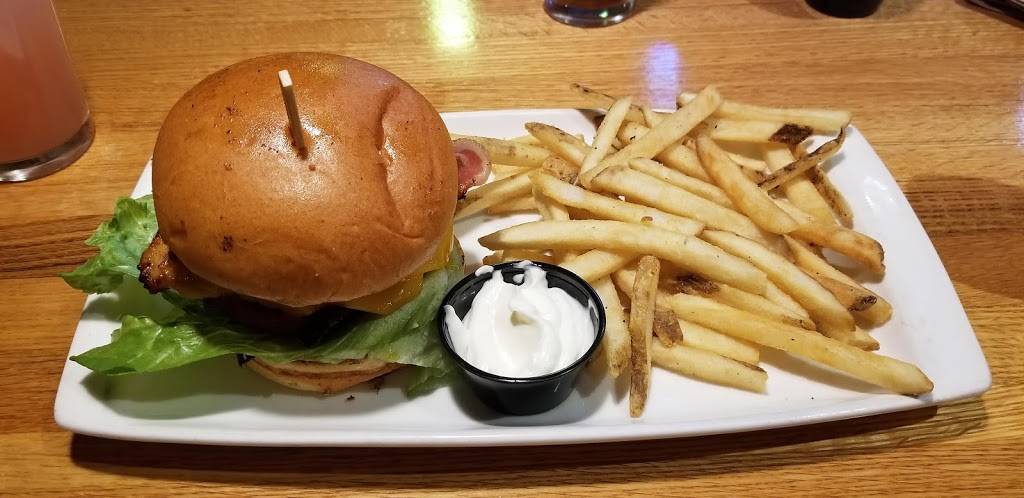 Applebees Grill + Bar | restaurant | 35055 Maplegrove Rd, Willoughby, OH 44094, USA | 4409428740 OR +1 440-942-8740