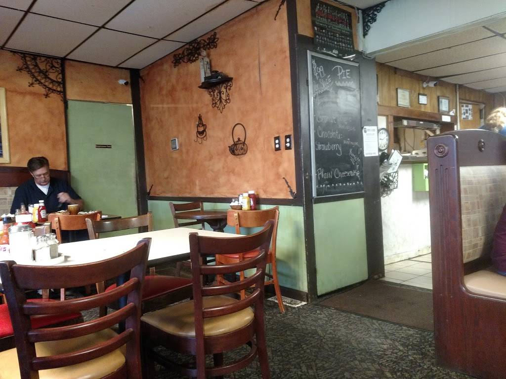 Crossed-Eyed Cricket | restaurant | 2101 W Pennsylvania St, Evansville, IN 47712, USA | 8124226464 OR +1 812-422-6464