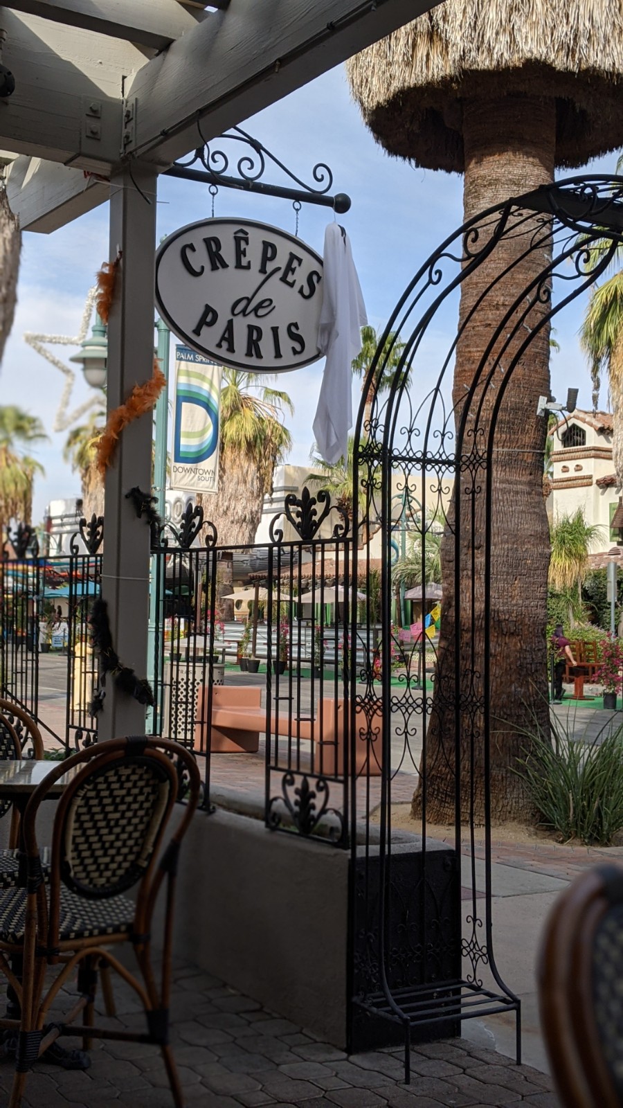 Crepes de Paris | cafe | 245 S Palm Canyon Dr, Palm Springs, CA 92262, USA | 7604640991 OR +1 760-464-0991