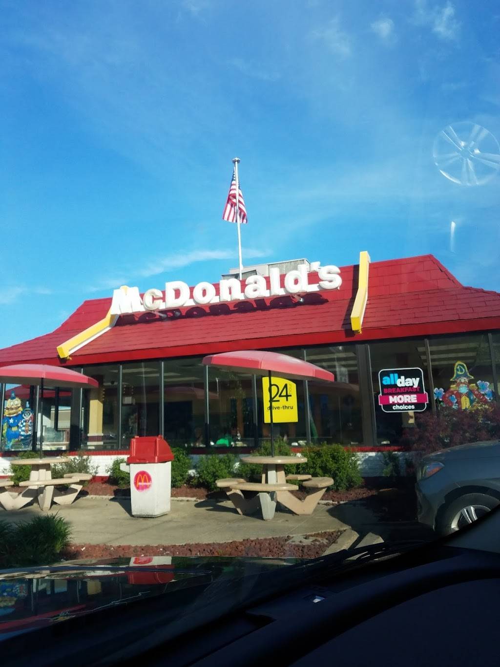 McDonalds | cafe | 701 W Emmitt Ave, Waverly, OH 45690, USA | 7409474661 OR +1 740-947-4661